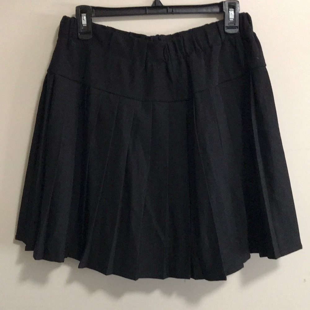 Urban CoCo pleated skirt
